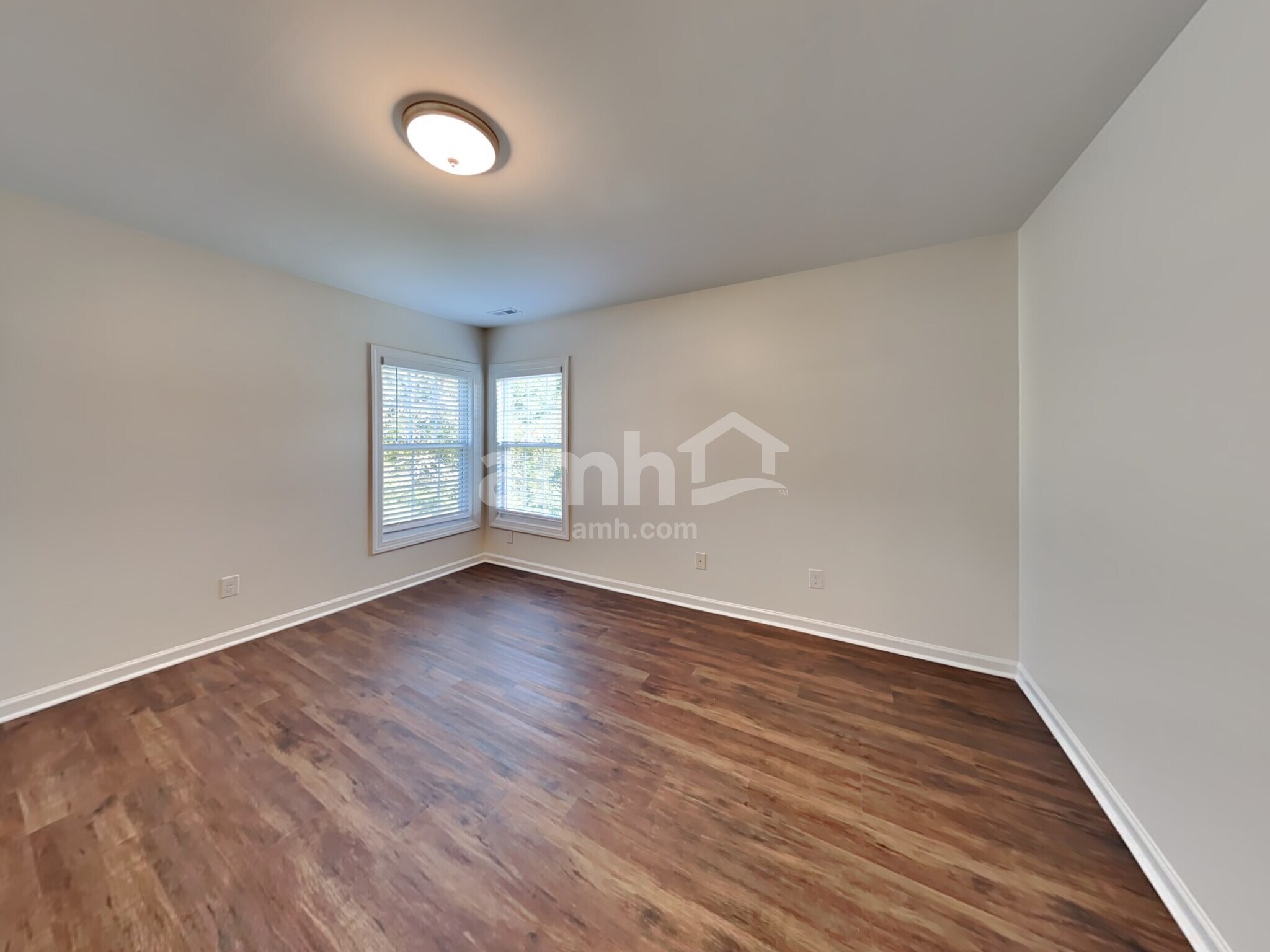 Building Photo - 6821 Missionary Ridge Dr