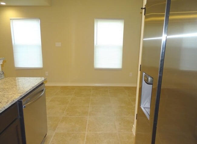 Building Photo - 13911 Annas Way #101, San Antonio, TX. 78233