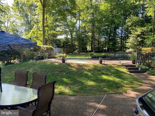 Building Photo - 2529 W Meredith Dr