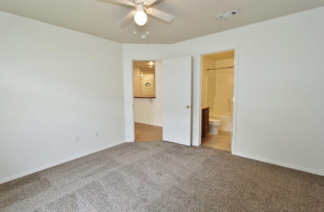 Building Photo - 1208 N Chesire Dr Kuna