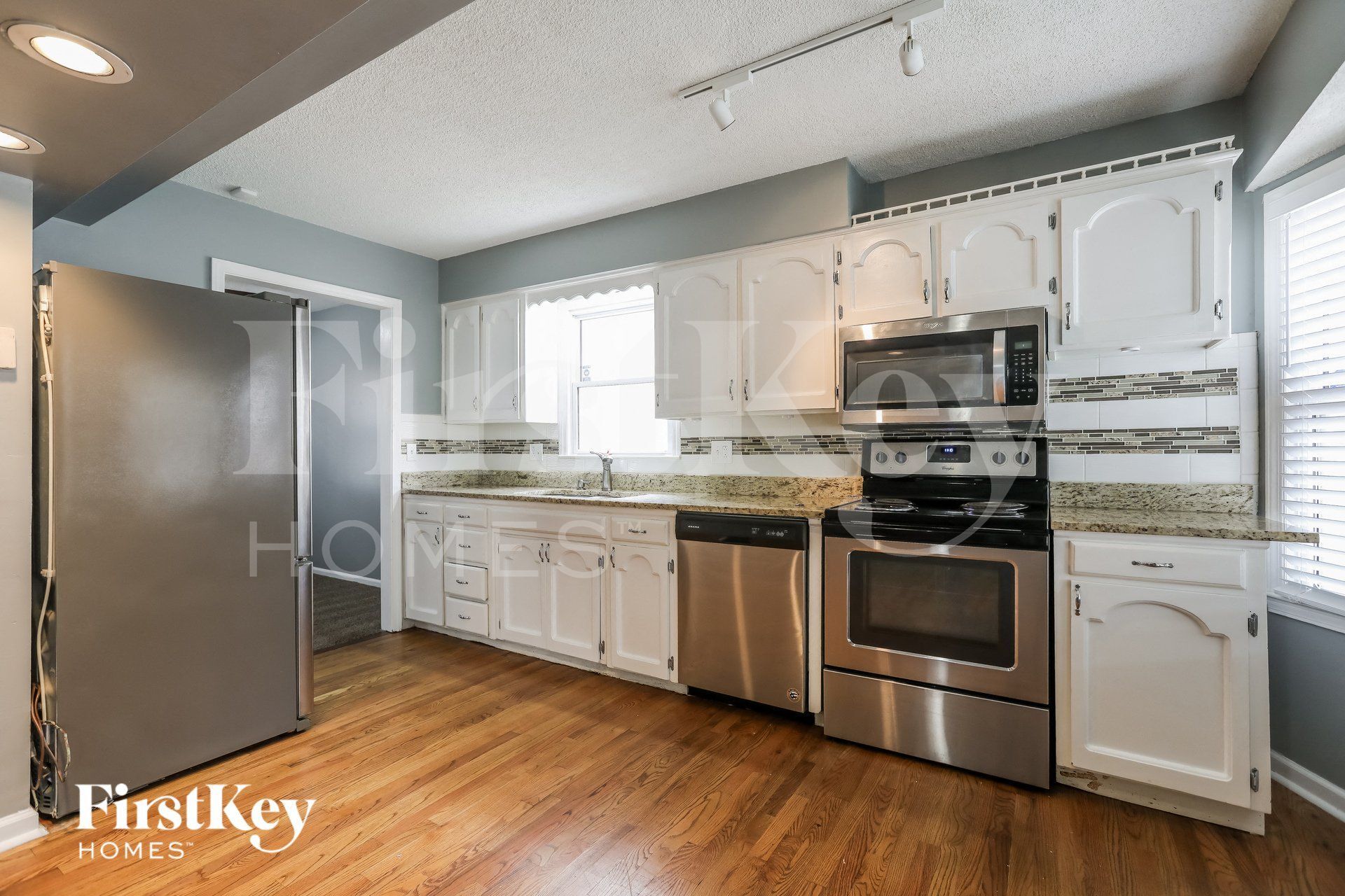 Building Photo - 9000 N Grand Ave