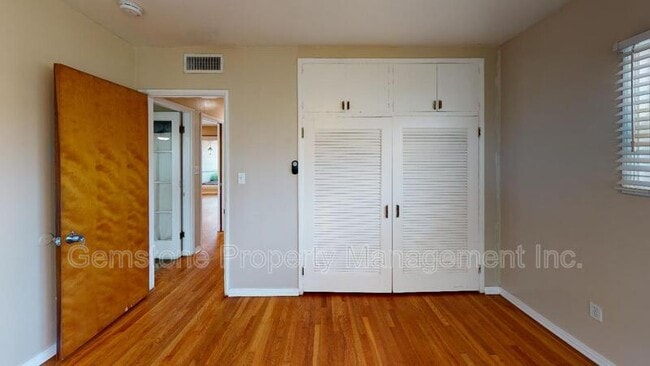 Building Photo - 4947 63rd St