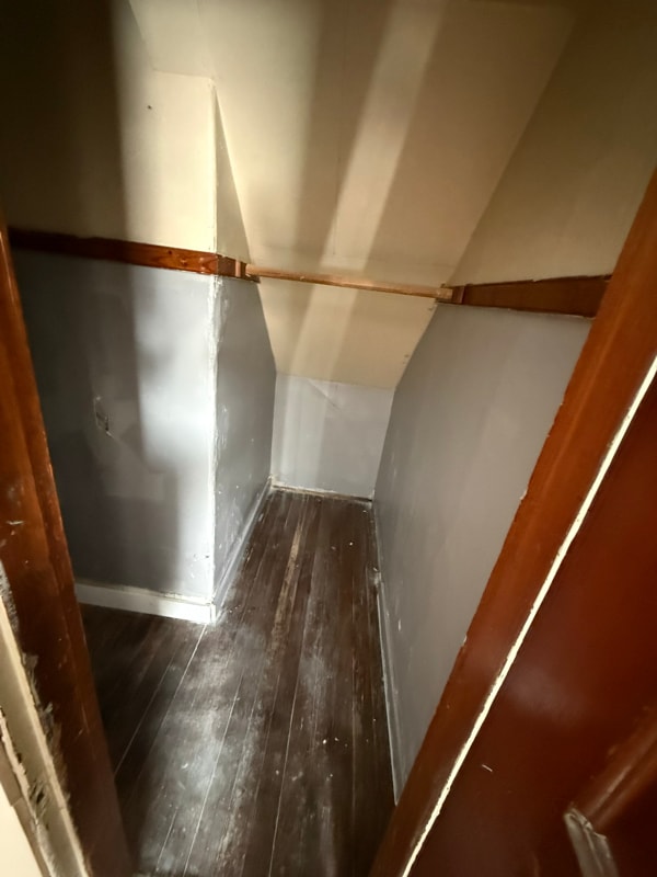 Building Photo - 27 Irving St