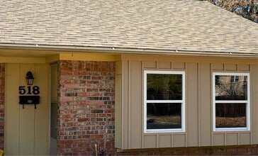 Building Photo - 518 S 14th St