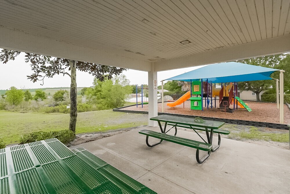Building Photo - 803 Shore Breeze Way