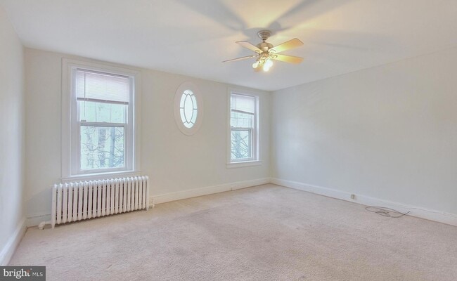 Building Photo - 1756 Park Rd NW