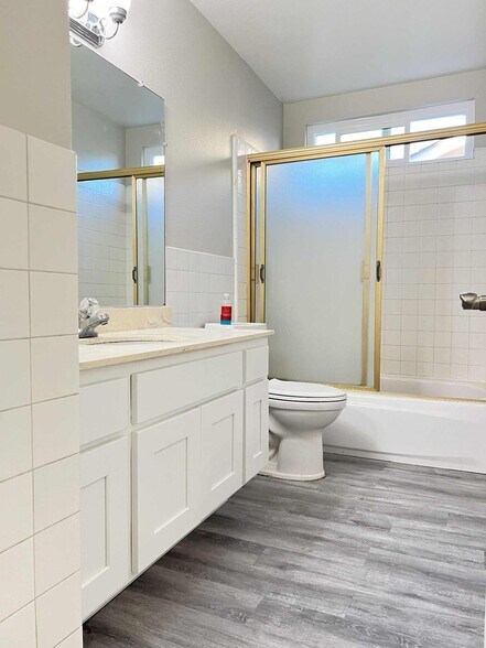 Building Photo - 111 Avenida Santa Anita