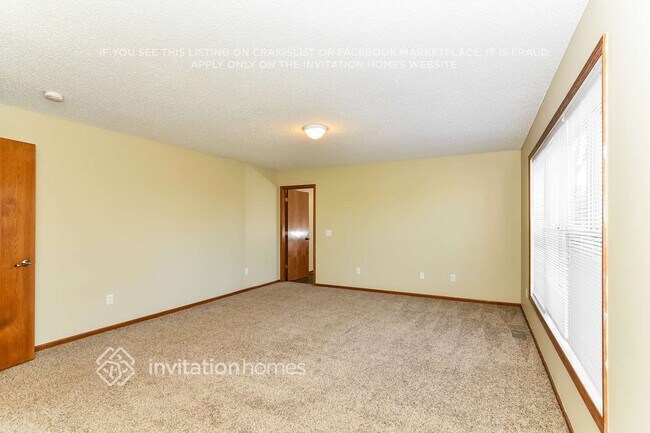 Building Photo - 7416 Aspen Cove S