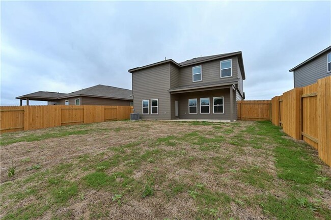 Building Photo - 524 Republic Dr