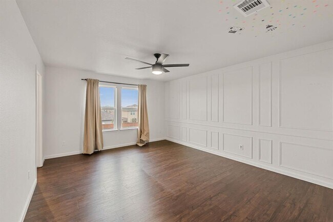 Building Photo - 240 Nectar Dr