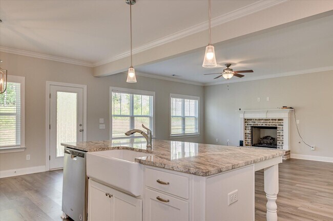 Building Photo - 1015 Sluice Gate Dr