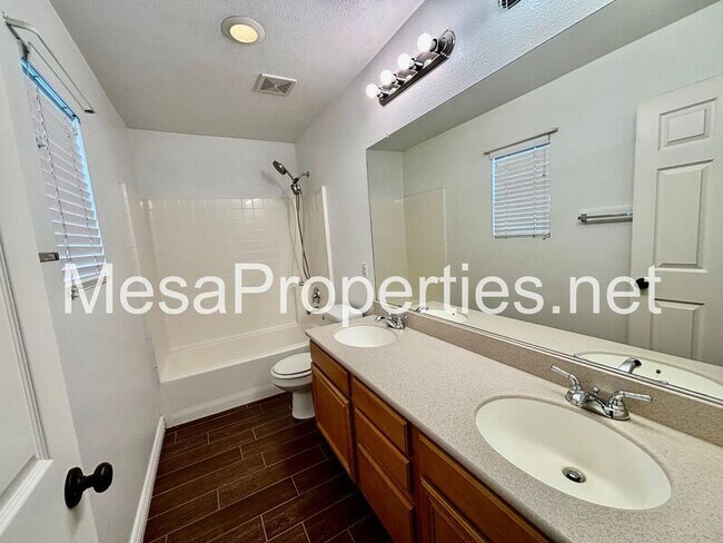 Building Photo - 16486 Salinas St