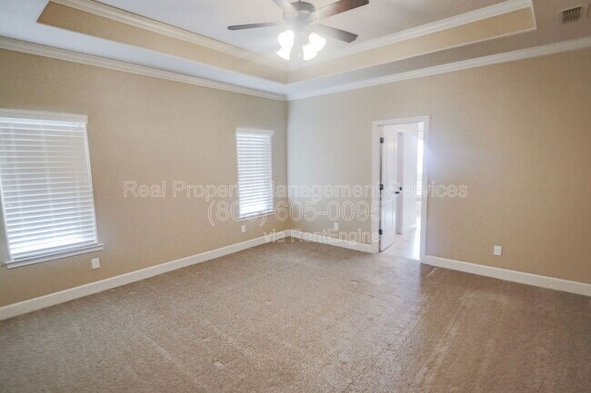 Building Photo - 9604 Justice Ave