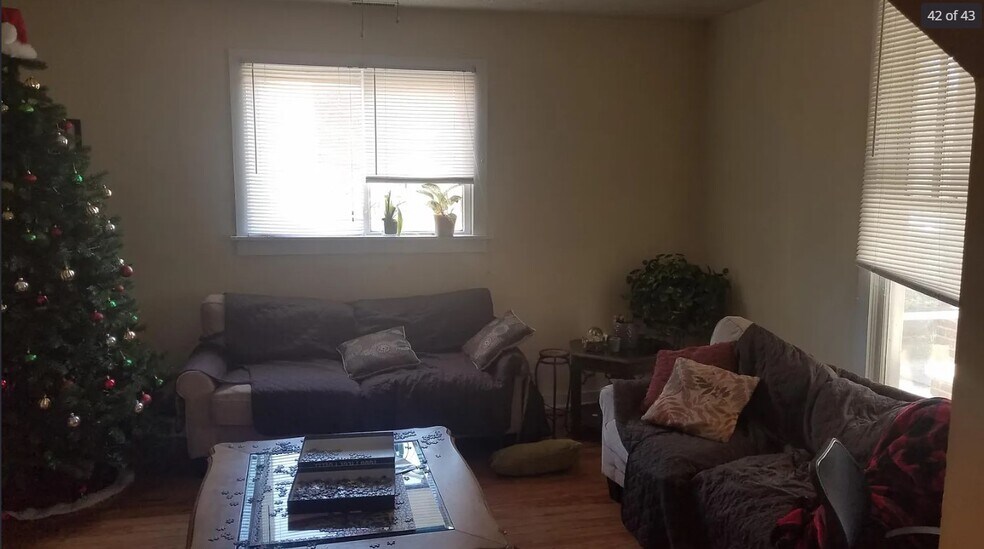 Building Photo - 341 Athens Ave