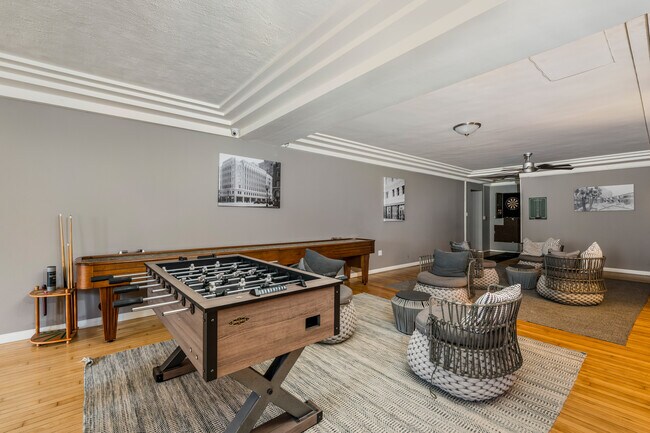 Building Photo - 140 Linden Ave