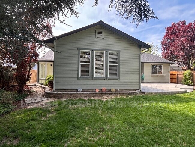 Building Photo - 2354 E Mugo St