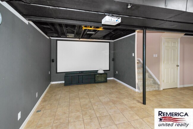 Building Photo - 45189 Horseshoe Dr