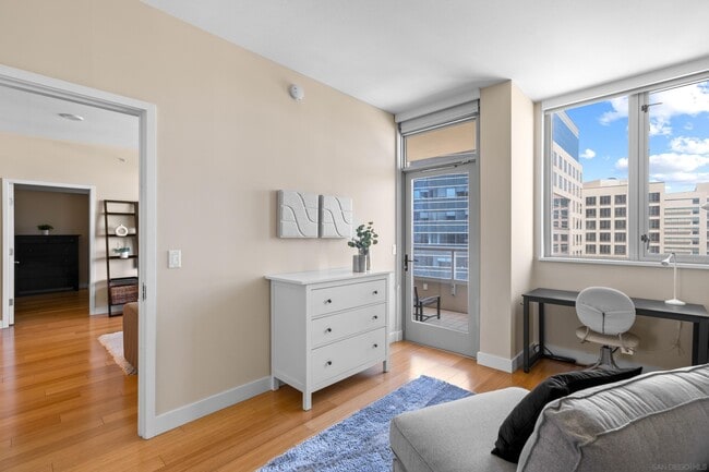 Building Photo - 700 W E St