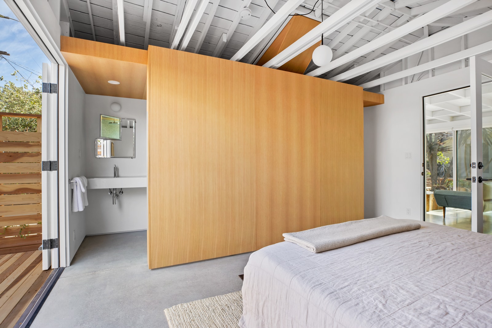 Bathroom Entrance - 925 Milwood Ave