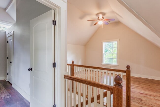 Building Photo - Adorable 3 bedroom home!
