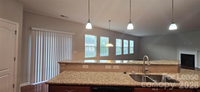 Building Photo - 10427 Paisley Abbey Ln