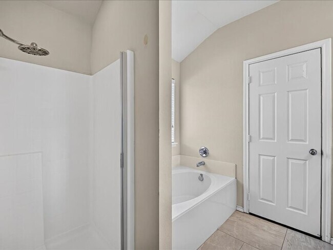 Building Photo - 2313 Belmont Park Dr