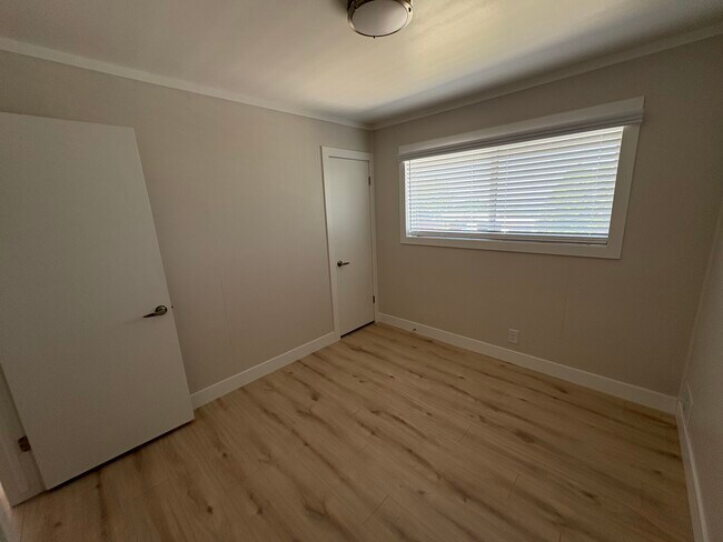 Building Photo - 1833 S Jeri Dr