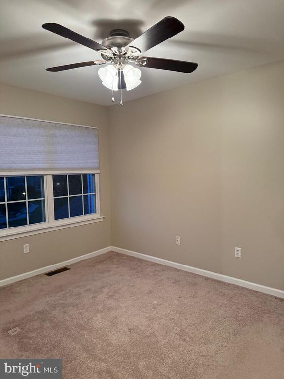 Building Photo - 293 Stanton Ct