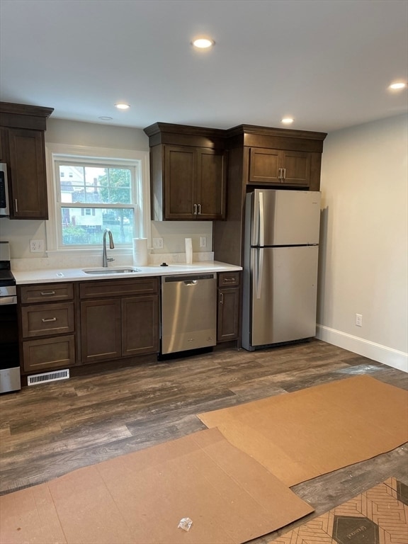 Building Photo - 144 Summer St