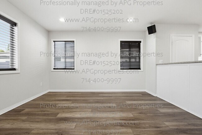 Building Photo - 139 Thompson Ave