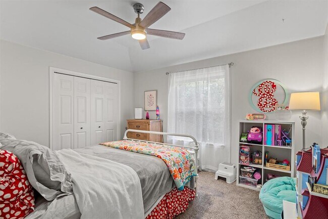 Building Photo - 15106 S Flamingo Dr