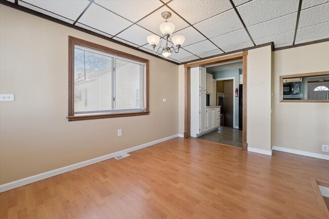 Building Photo - 1032 Hudson St