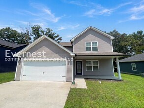 Building Photo - Limited Time Special Offer / 3 Bed/2.5 Bath Home with Garage / Pet-Friendly / Vouchers Accepted /...