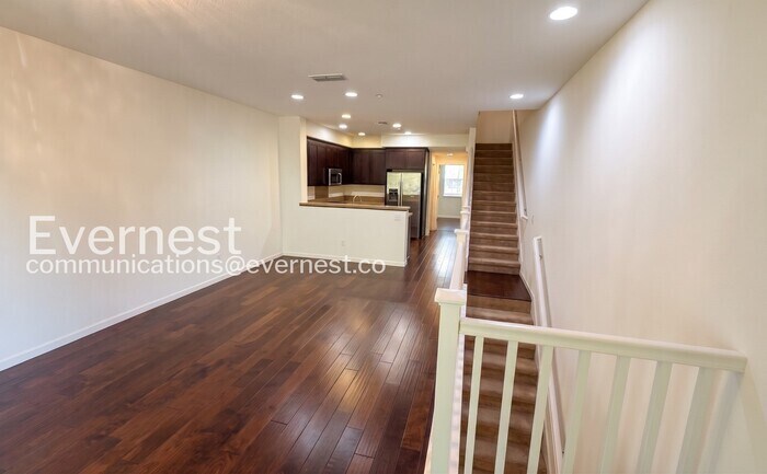 Building Photo - 602 Cedarville Ln