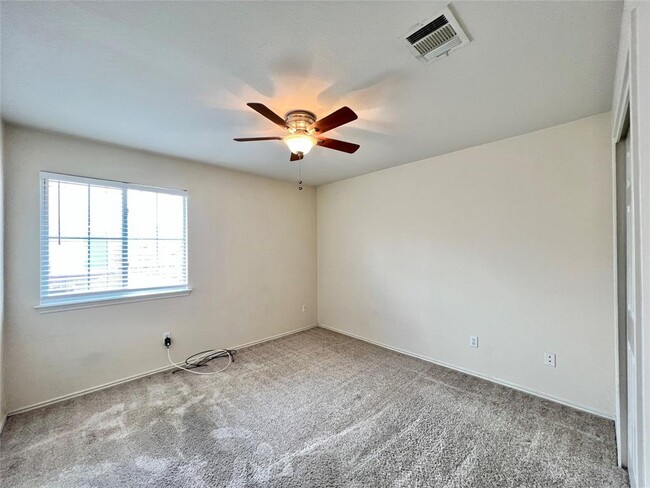 Building Photo - 2221 Pearson Way