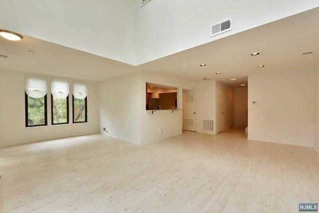 Building Photo - 798 Spinnaker Ct