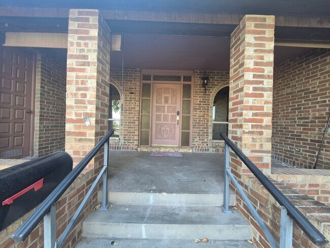 Building Photo - 1435 Rockwood