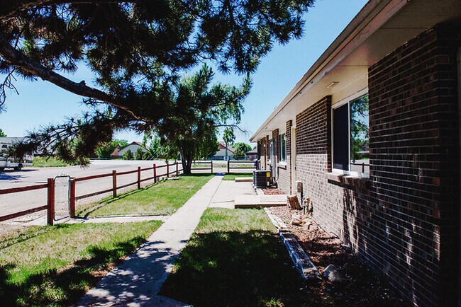 Primary Photo - Very Nice Condo close to HWY I-25