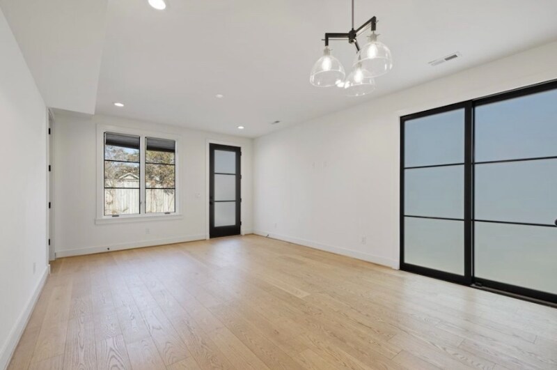 Building Photo - 1330 Columbia Ave