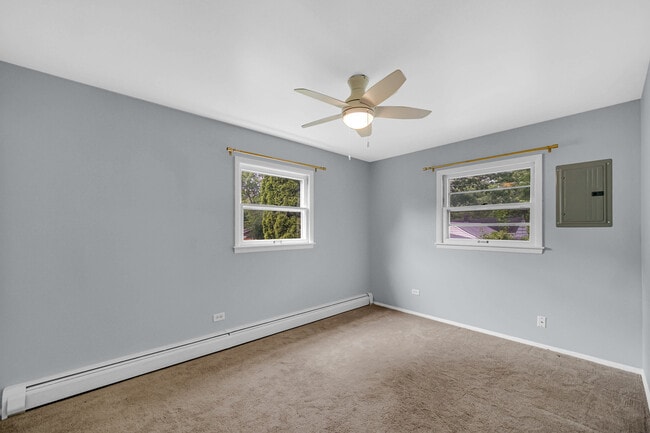 Building Photo - 2528 N Linden Ave