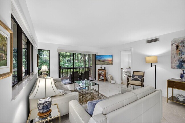 Building Photo - 611 Brackenwood Cove