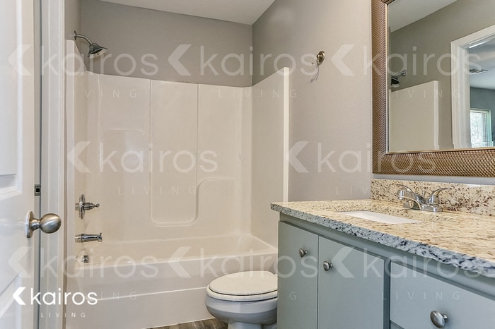 Building Photo - 1914 Perry St