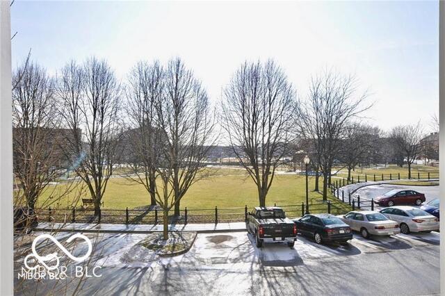 Building Photo - 12926 University Crescent