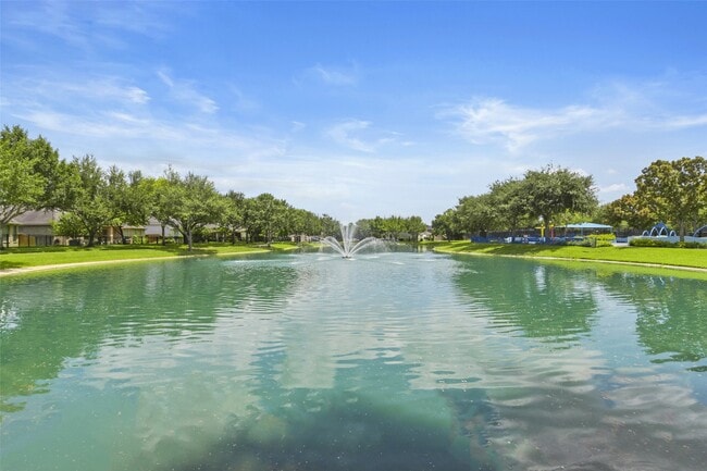 Building Photo - 21131 Beech Landing Ln