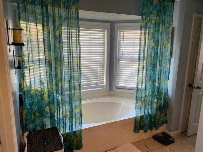 Building Photo - 5021 David Pl