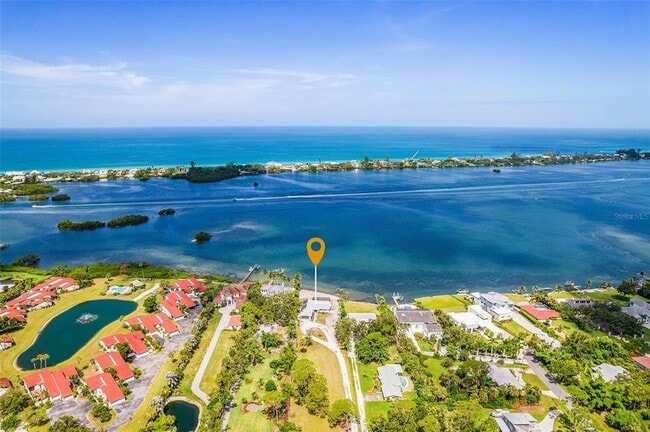 Building Photo - 716 Sarabay Rd