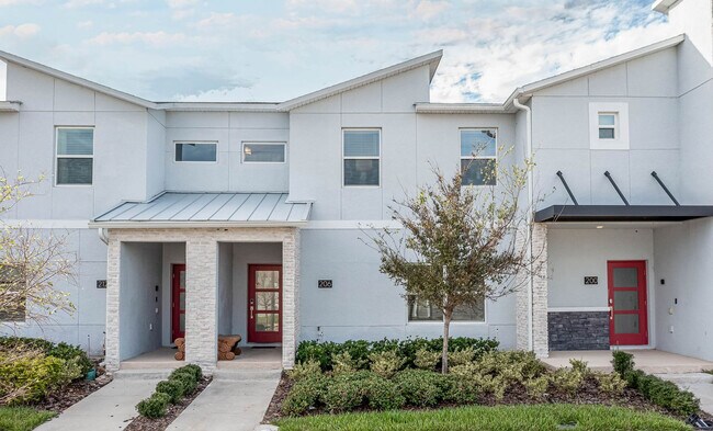 Building Photo - 206 Ocean Course Ave
