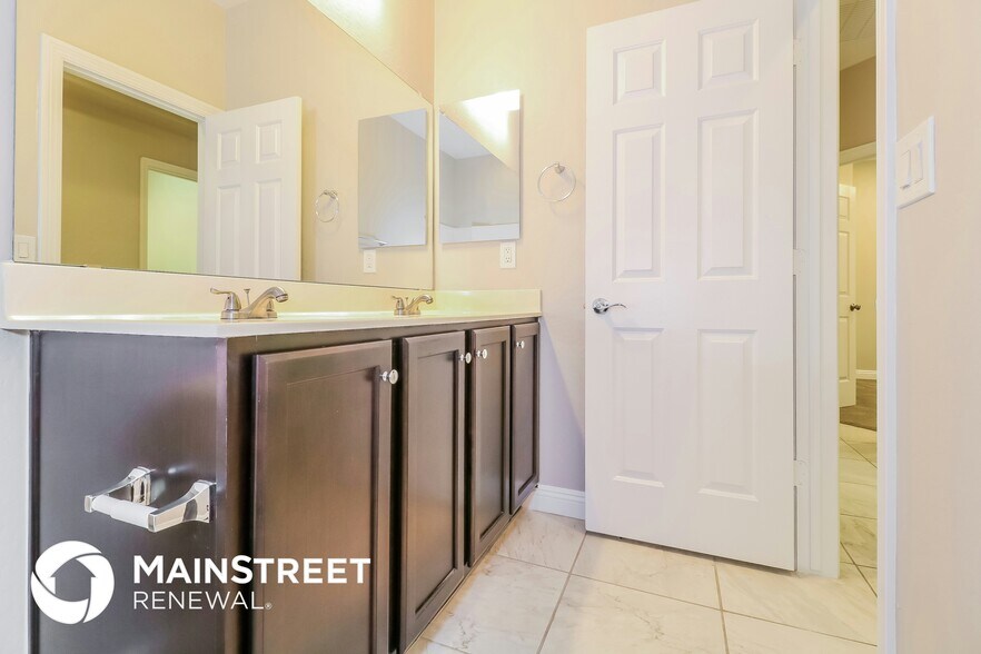 Building Photo - 20448 N 260th Ave.