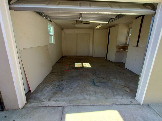 Building Photo - 1412 Del Mar Ave