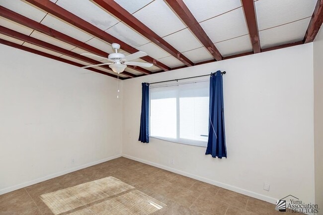 Building Photo - 574 S 2nd Ave